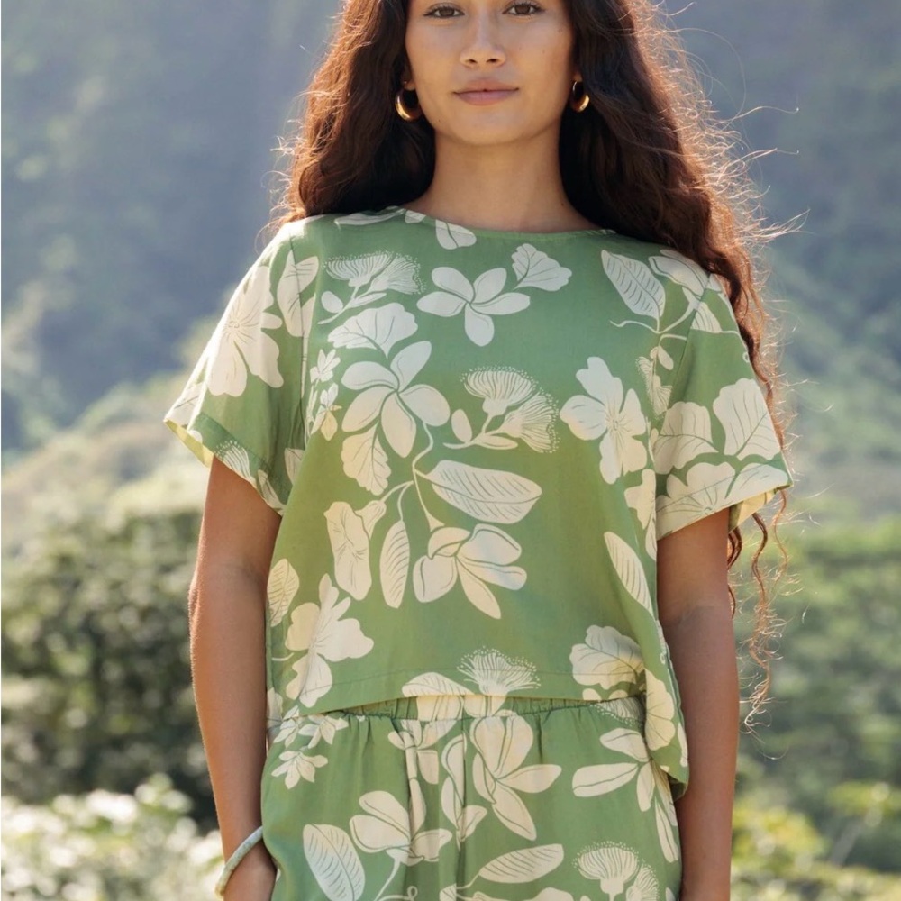Yireh Noe Top in Mohala